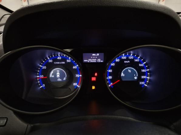 Hyundai ix35 I с пробегом 2011 года, цена 860 000 рублей, 250018 км, внедорожник, Автокод Объявления