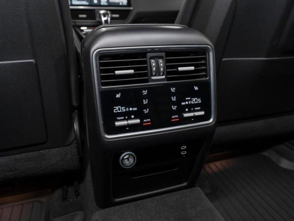 Porsche Cayenne III с пробегом 2019 года, цена 9 990 000 рублей, 82800 км, внедорожник, Автокод Объявления