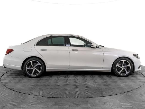 Mercedes-Benz E-Класс V (W213 S213 C238) с пробегом 2020 года, цена 3 550 000 рублей, 105423 км, седан, Автокод Объявления