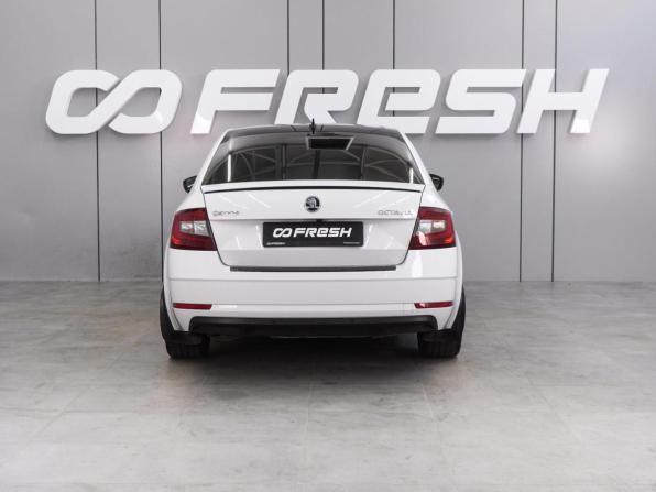 Skoda Octavia III (A7) Рестайлинг с пробегом 2018 года, цена 2 300 000 рублей, 98588 км, лифтбек, Автокод Объявления