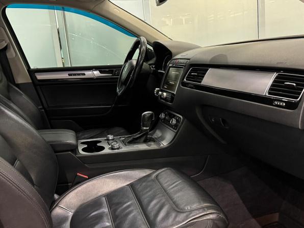Volkswagen Touareg II Рестайлинг с пробегом 2015 года, цена 2 175 000 рублей, 208366 км, внедорожник, Автокод Объявления