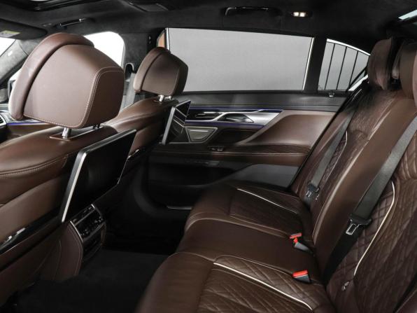 BMW 7 серии VI (G11/G12) Рестайлинг с пробегом 2021 года, цена 9 065 925 рублей, 43121 км, седан, Автокод Объявления