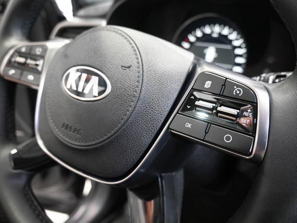 Kia Sorento III Prime Рестайлинг с пробегом 2018 года, цена 2 959 900 рублей, 112500 км, внедорожник, Автокод Объявления