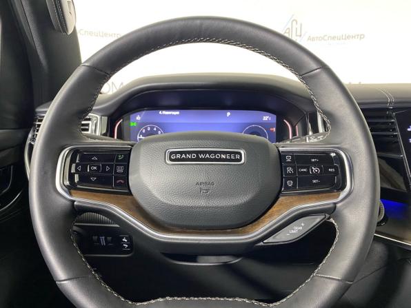Jeep Wagoneer WS с пробегом 2023 года, цена 11 379 000 рублей, 12798 км, внедорожник, Автокод Объявления