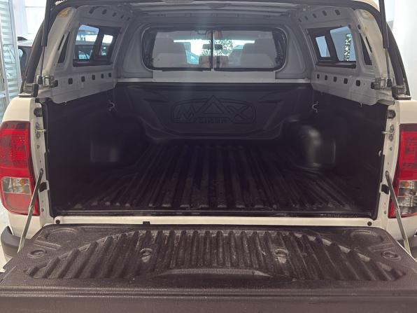 Toyota Hilux VIII с пробегом 2017 года, цена 3 960 000 рублей, 132327 км, пикап, Автокод Объявления