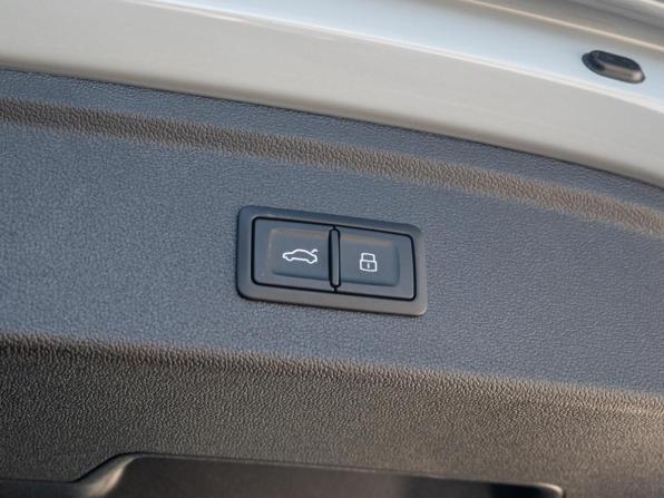 Audi A3 IV (8Y) Рестайлинг с пробегом 2025 года, цена 3 820 000 рублей, 65 км, хэтчбек, Автокод Объявления