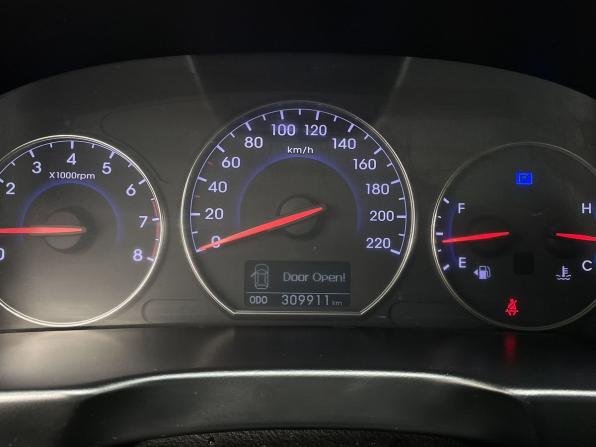 Hyundai Santa Fe II Рестайлинг с пробегом 2011 года, цена 960 000 рублей, 309911 км, внедорожник, Автокод Объявления