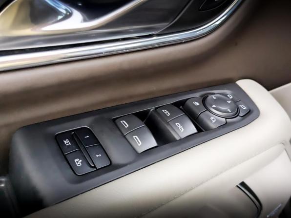 Chevrolet Tahoe V с пробегом 2022 года, цена 7 650 000 рублей, 80118 км, внедорожник, Автокод Объявления