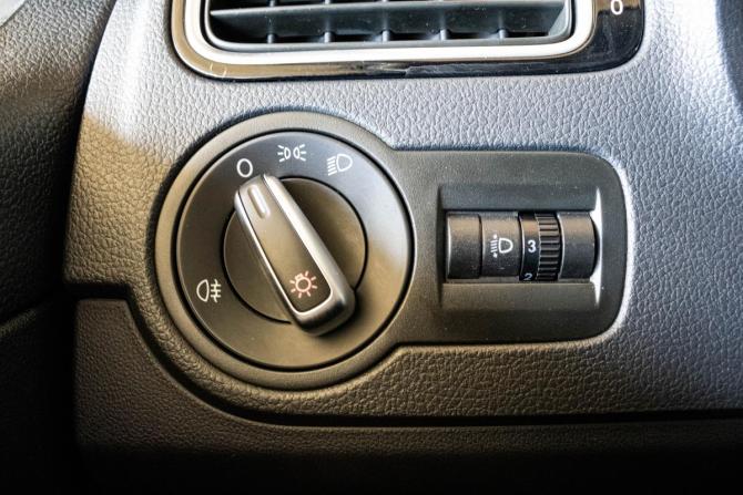 Volkswagen Polo V Рестайлинг с пробегом 2017 года, цена 1 149 000 рублей, 142811 км, седан, Автокод Объявления