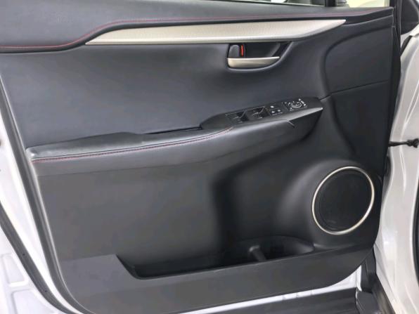 Lexus NX I с пробегом 2016 года, цена 2 485 000 рублей, 302061 км, внедорожник, Автокод Объявления
