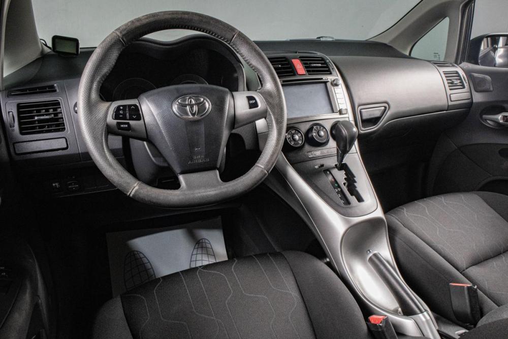 Toyota Auris I Рестайлинг Сургут  - изображение 11