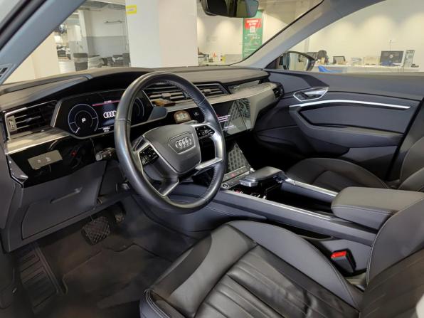 Audi e-tron I с пробегом 2020 года, цена 5 355 000 рублей, 19648 км, внедорожник, Автокод Объявления