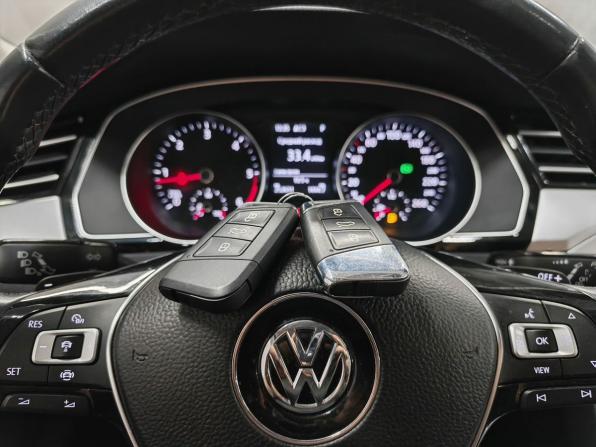 Volkswagen Passat B8 с пробегом 2019 года, цена 1 970 000 рублей, 252630 км, универсал, Автокод Объявления