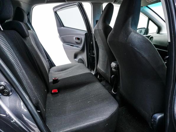 Toyota Vitz III (XP130) Рестайлинг с пробегом 2015 года, цена 920 000 рублей, 86336 км, хэтчбек, Автокод Объявления