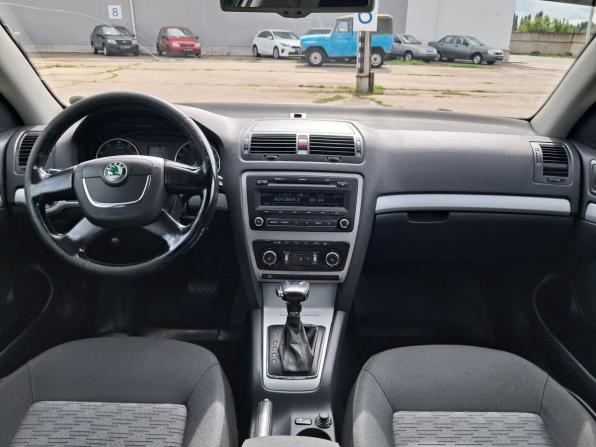 Skoda Octavia II (A5) Рестайлинг с пробегом 2013 года, цена 770 000 рублей, 259250 км, лифтбек, Автокод Объявления