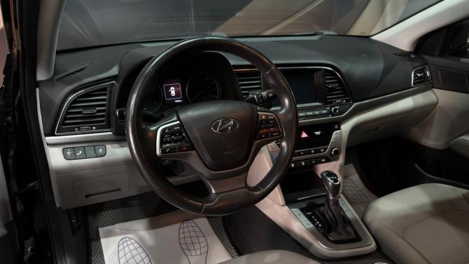 Hyundai Elantra VI (AD) с пробегом 2018 года, цена 1 400 000 рублей, 76828 км, седан, Автокод Объявления