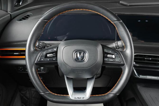 Changan UNI-T I с пробегом 2022 года, цена 2 349 000 рублей, 35000 км, внедорожник, Автокод Объявления