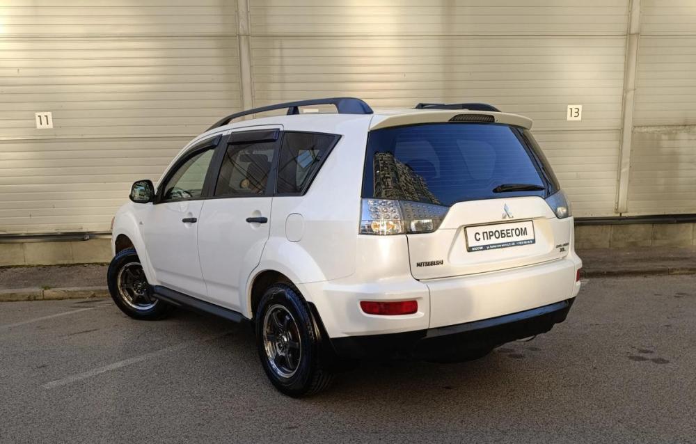 Mitsubishi Outlander II Рестайлинг Санкт-Петербург  - изображение 7