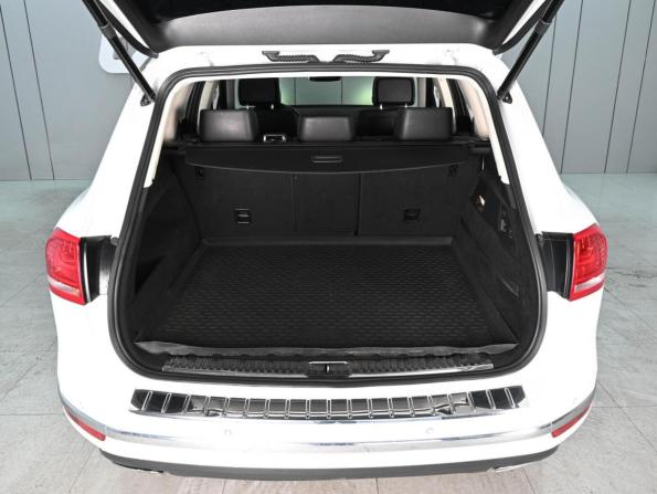Volkswagen Touareg II Рестайлинг с пробегом 2017 года, цена 3 719 000 рублей, 86356 км, внедорожник, Автокод Объявления