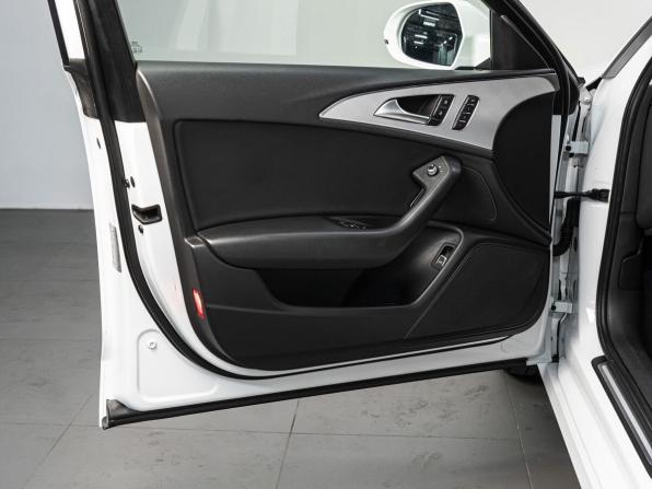 Audi A6 IV (C7) Рестайлинг с пробегом 2015 года, цена 2 299 000 рублей, 178887 км, седан, Автокод Объявления