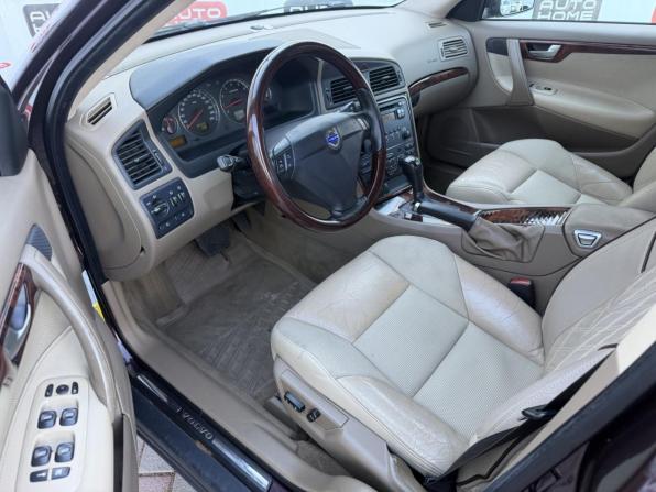 Volvo S60 I Рестайлинг с пробегом 2006 года, цена 729 999 рублей, 189222 км, седан, Автокод Объявления