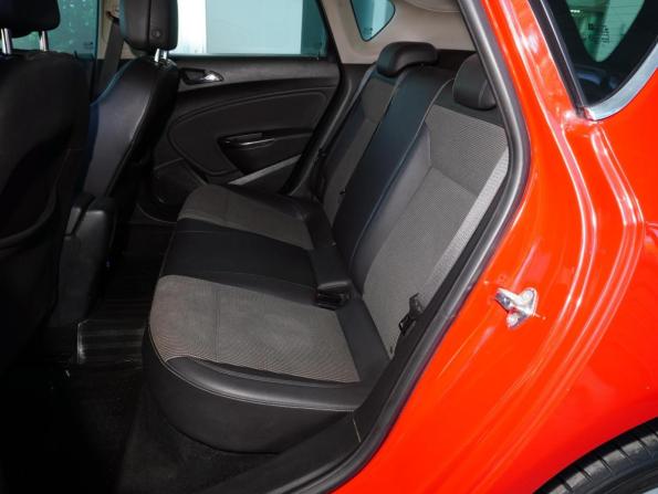 Opel Astra J с пробегом 2011 года, цена 648 000 рублей, 119828 км, хэтчбек, Автокод Объявления