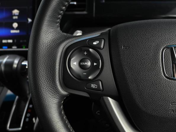 Honda Stepwgn V Рестайлинг с пробегом 2021 года, цена 2 679 000 рублей, 30903 км, минивэн, Автокод Объявления