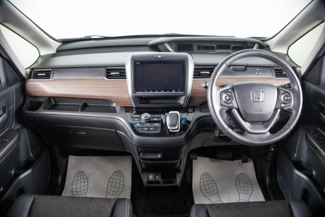 Honda Freed II Рестайлинг с пробегом 2022 года, цена 2 699 000 рублей, 40526 км, компактвэн, Автокод Объявления