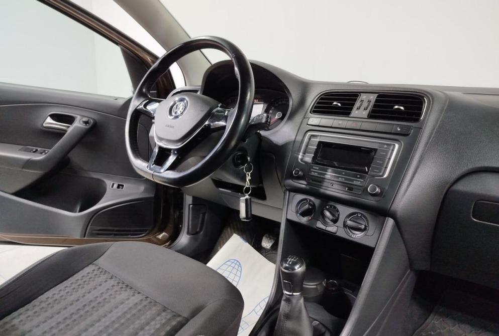 Volkswagen Polo V Рестайлинг Саратов  - изображение 14