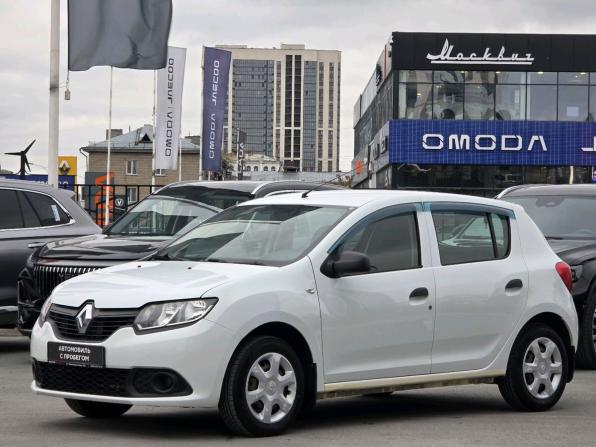 Renault Sandero II с пробегом 2017 года, цена 609 000 рублей, 157349 км, хэтчбек, Автокод Объявления