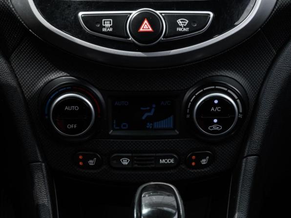 Hyundai Solaris I Рестайлинг с пробегом 2014 года, цена 1 060 000 рублей, 240885 км, хэтчбек, Автокод Объявления