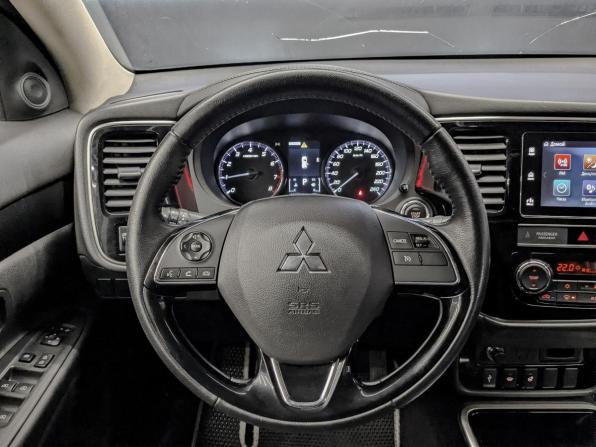 Mitsubishi Outlander III Рестайлинг 3 с пробегом 2020 года, цена 2 399 000 рублей, 98552 км, внедорожник, Автокод Объявления
