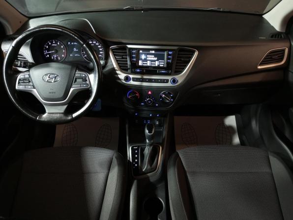 Hyundai Solaris II с пробегом 2018 года, цена 1 480 000 рублей, 69711 км, седан, Автокод Объявления