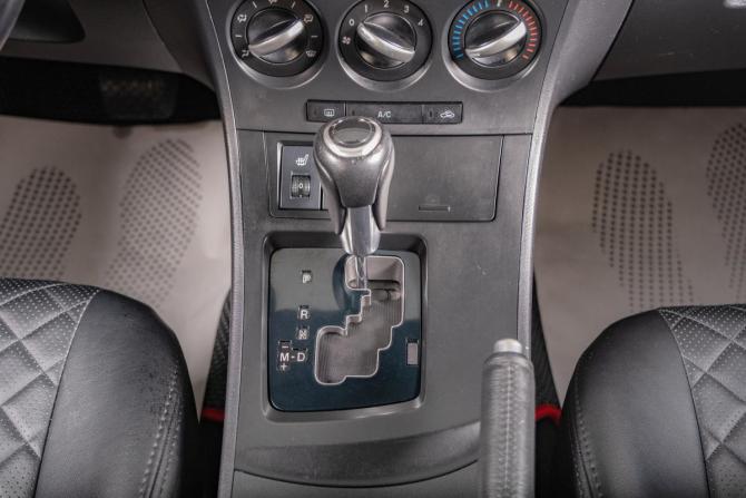 Mazda 3 II (BL) Рестайлинг с пробегом 2013 года, цена 1 039 000 рублей, 220000 км, седан, Автокод Объявления
