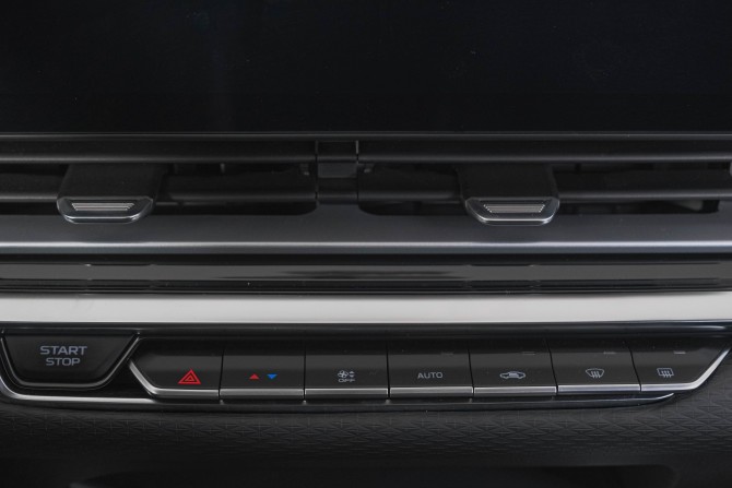 Geely Emgrand II с пробегом 2023 года, цена 1 829 000 рублей, 2500 км, седан, Автокод Объявления