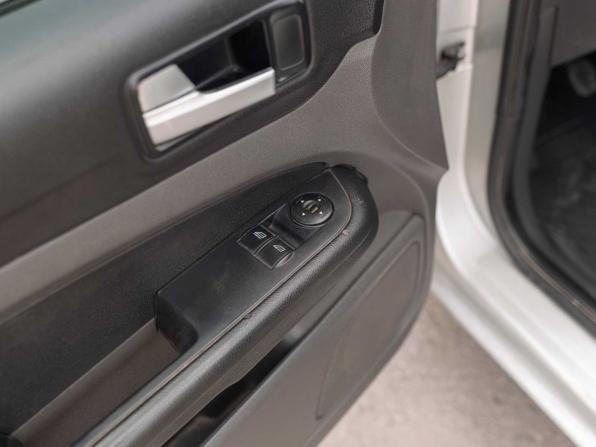 Ford Focus II с пробегом 2007 года, цена 380 000 рублей, 331723 км, хэтчбек, Автокод Объявления