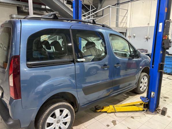 Citroen Berlingo II Рестайлинг с пробегом 2013 года, цена 890 000 рублей, 64603 км, компактвэн, Автокод Объявления