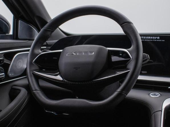 Exeed TXL I Рестайлинг 2 с пробегом 2024 года, цена 2 805 000 рублей, 28000 км, внедорожник, Автокод Объявления
