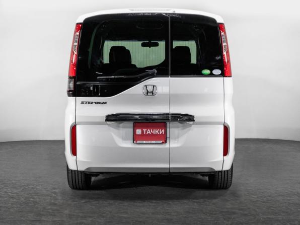 Honda Stepwgn V с пробегом 2015 года, цена 1 649 500 рублей, 129000 км, минивэн, Автокод Объявления