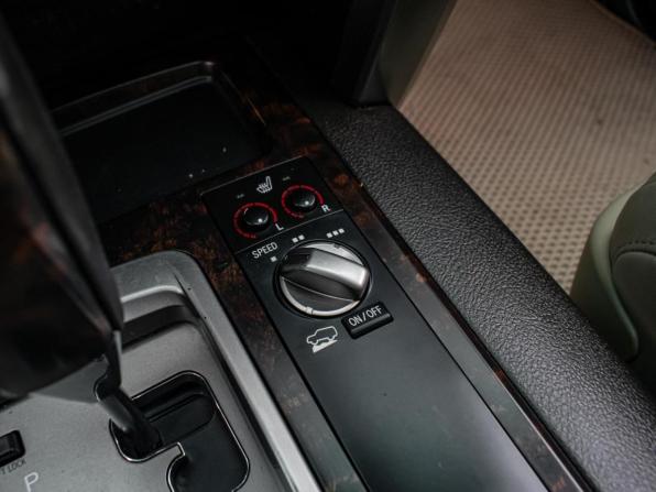 Toyota Land Cruiser 200 Series с пробегом 2010 года, цена 3 025 000 рублей, 203931 км, внедорожник, Автокод Объявления