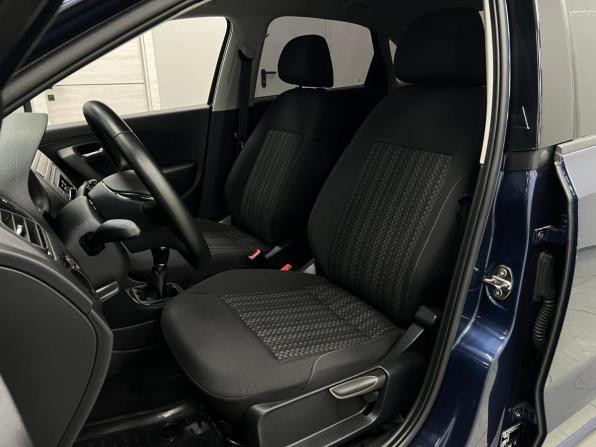Volkswagen Polo V Рестайлинг с пробегом 2017 года, цена 1 050 000 рублей, 127000 км, седан, Автокод Объявления