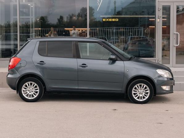 Skoda Fabia II Рестайлинг с пробегом 2011 года, цена 690 000 рублей, 192591 км, хэтчбек, Автокод Объявления