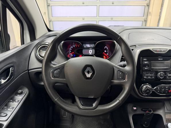 Renault Kaptur I с пробегом 2018 года, цена 1 650 000 рублей, 125870 км, внедорожник, Автокод Объявления