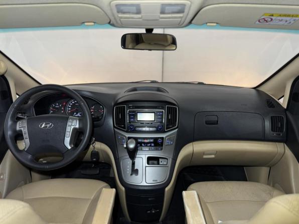 Hyundai H-1 II Рестайлинг с пробегом 2016 года, цена 2 099 000 рублей, 169749 км, минивэн, Автокод Объявления