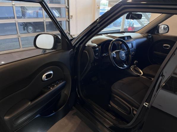Kia Soul II Рестайлинг с пробегом 2018 года, цена 1 450 000 рублей, 81643 км, хэтчбек, Автокод Объявления