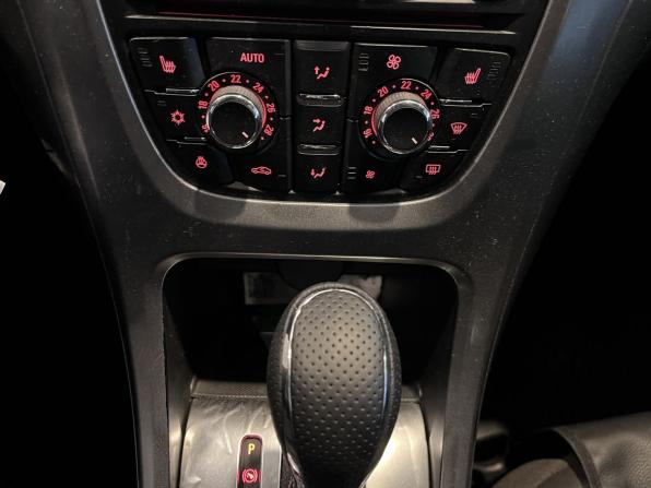 Opel Astra J Рестайлинг с пробегом 2013 года, цена 720 000 рублей, 217706 км, хэтчбек, Автокод Объявления