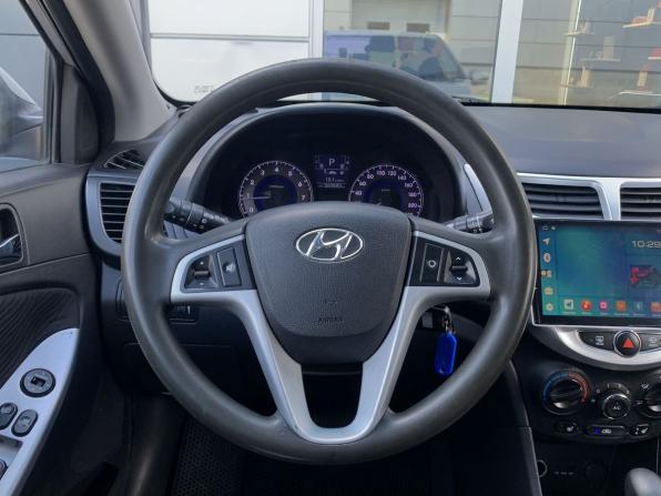 Hyundai Solaris I с пробегом 2012 года, цена 739 000 рублей, 260581 км, седан, Автокод Объявления