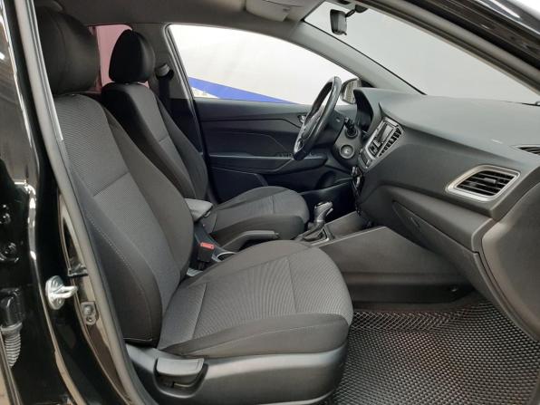 Hyundai Solaris II с пробегом 2019 года, цена 1 290 000 рублей, 117000 км, седан, Автокод Объявления
