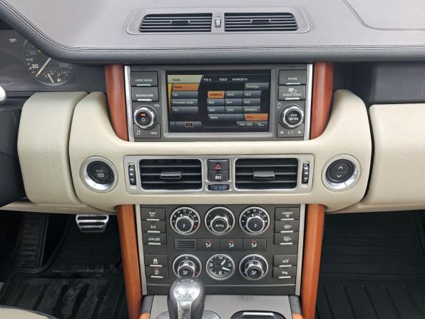 Land Rover Range Rover III Рестайлинг 2 с пробегом 2010 года, цена 1 699 000 рублей, 218751 км, внедорожник, Автокод Объявления