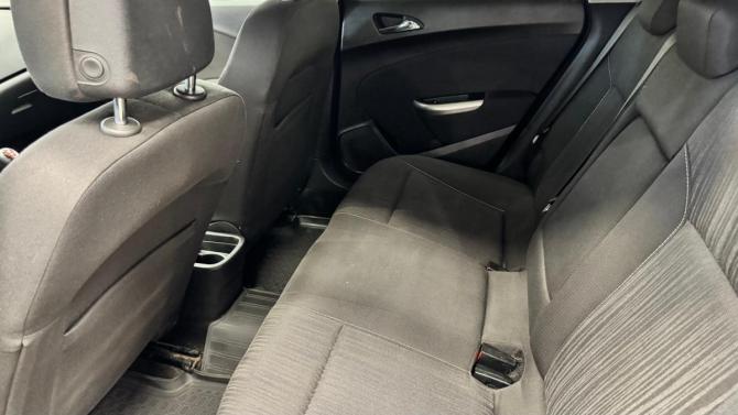 Opel Astra J с пробегом 2011 года, цена 450 000 рублей, 298765 км, хэтчбек, Автокод Объявления